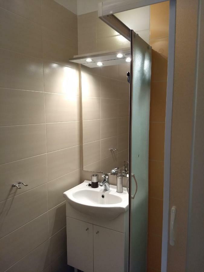 Apartman Tariba Supetarska Draga Ngoại thất bức ảnh